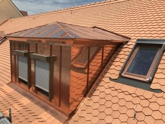 Frisch gespenglerte Lukarne.